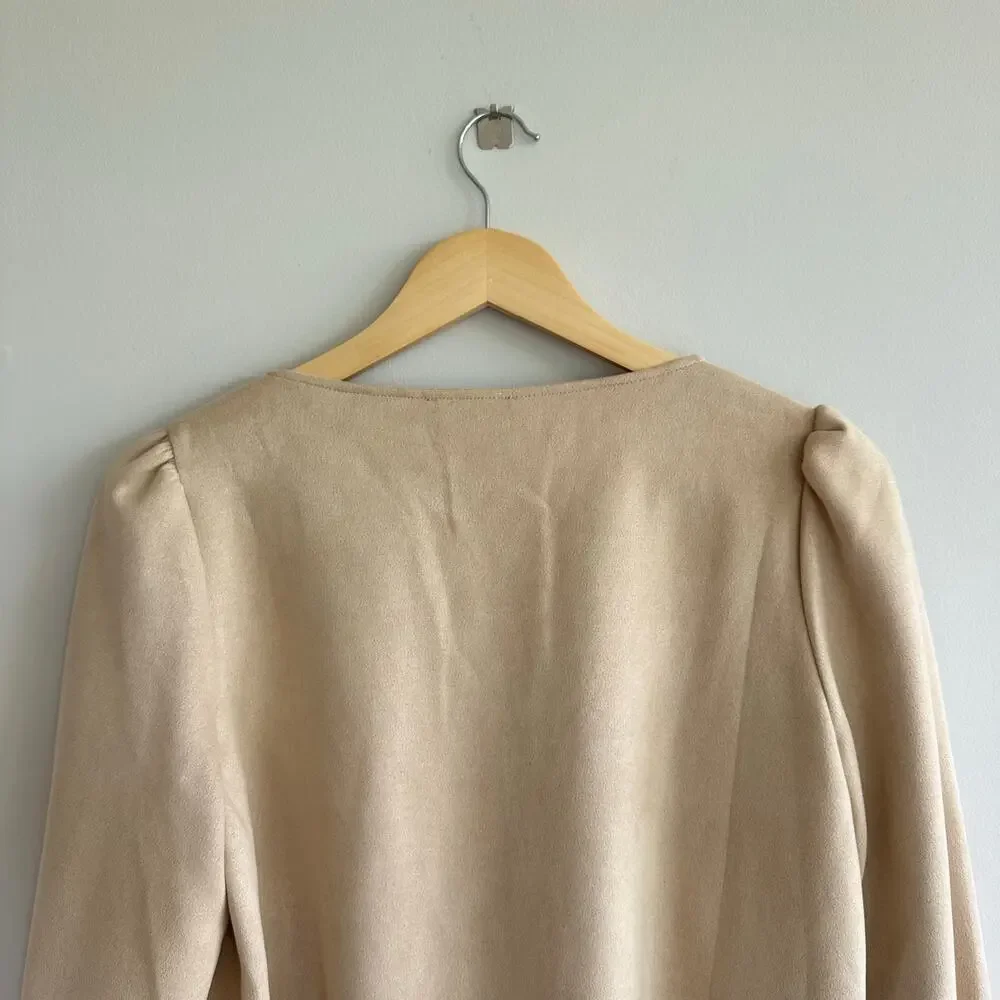 Tuckernuck Bone Suede Easton V-Neck Ruffles 3/4 Sleeve Blouse Cream S - Picture 10 of 10